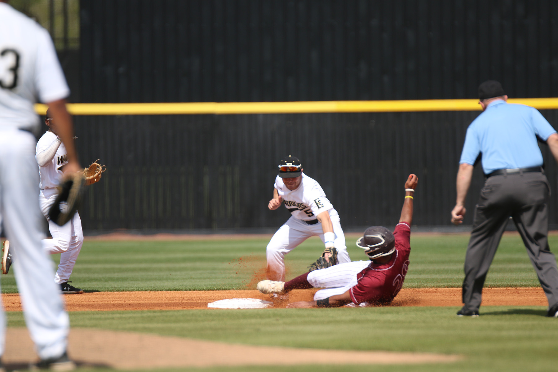 Hinds takes pair of MACCC games from Warriors