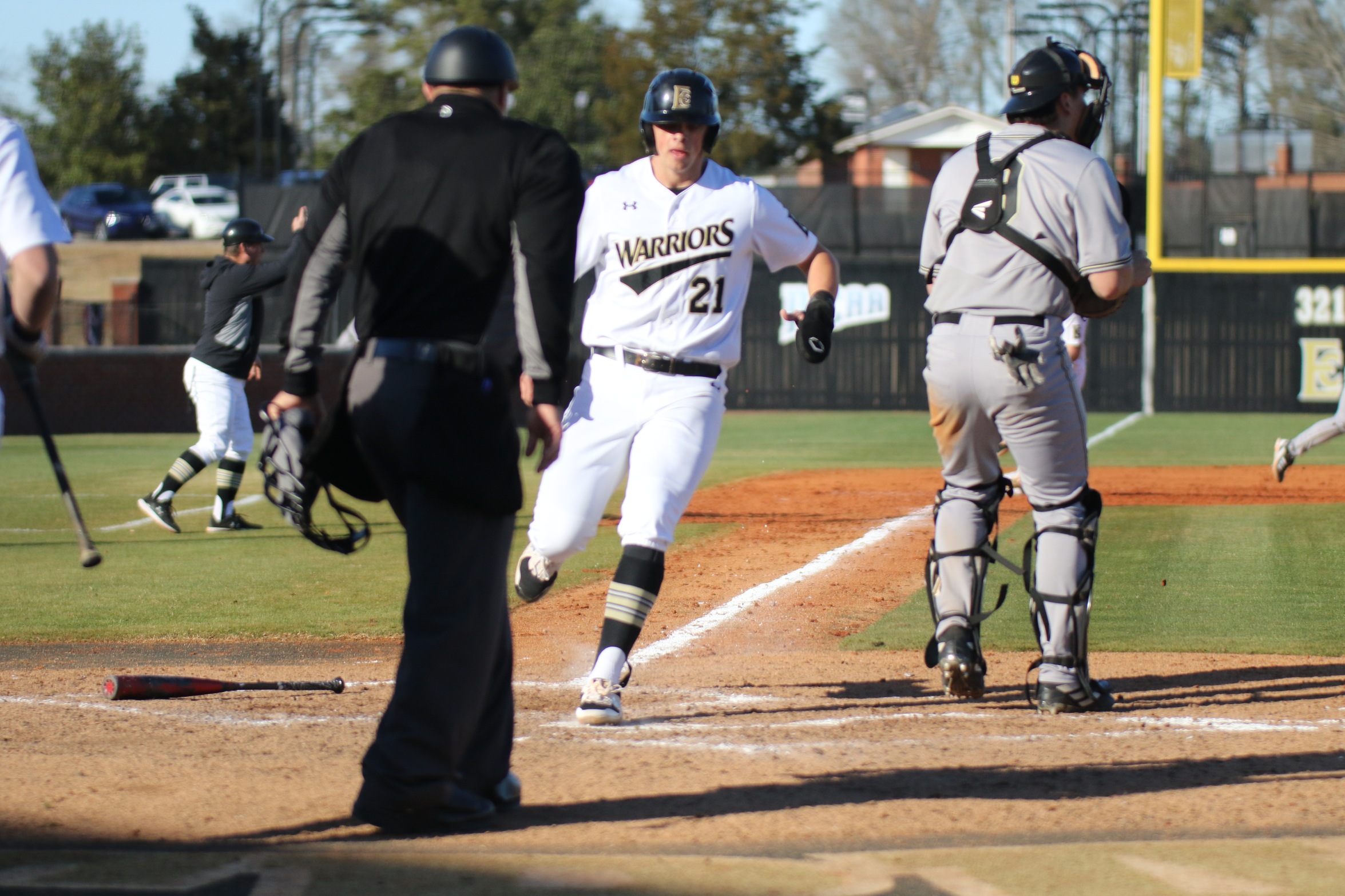 No. 5 Warriors Split With EMCC