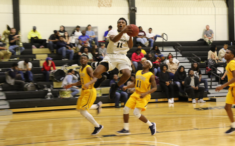 Warriors Fall Late to Visiting Gulf Coast