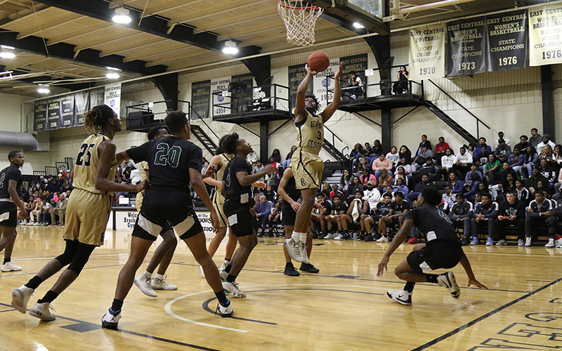 ECCC sophomore forward JaQuarius Smith knocks down two of his 20 points in the Warriors win over Meridian. (EC Photo)