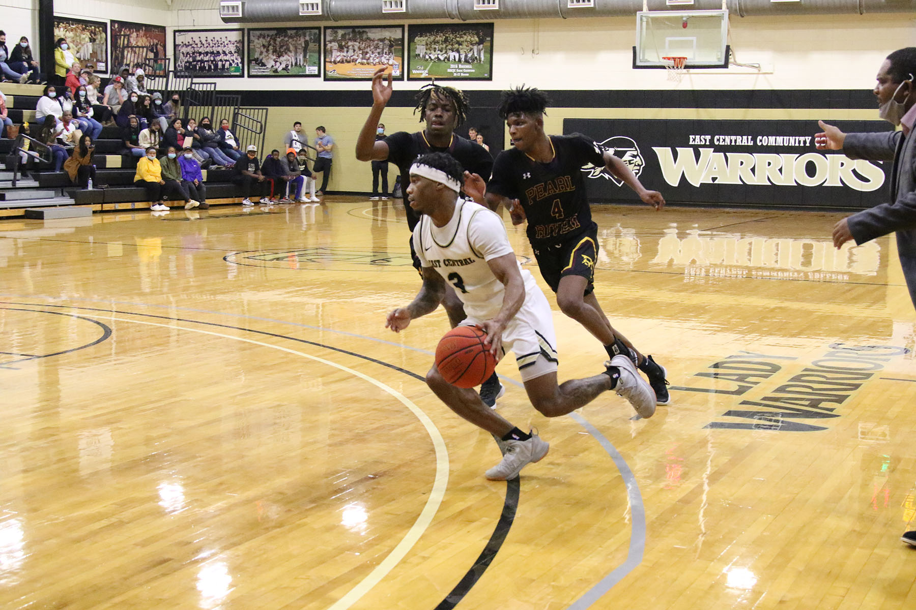 Warriors fall to No. 5 PRCC