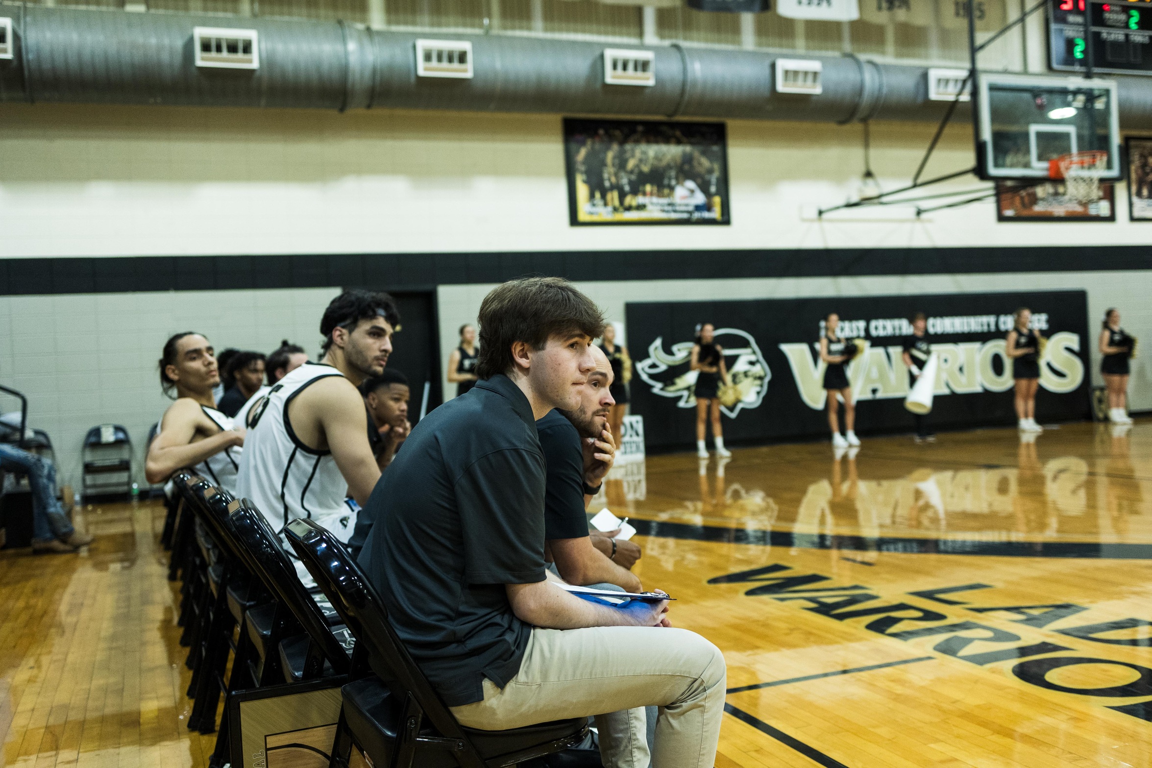 Warriors Fall to Gulf Coast State by a Buzzer Beater