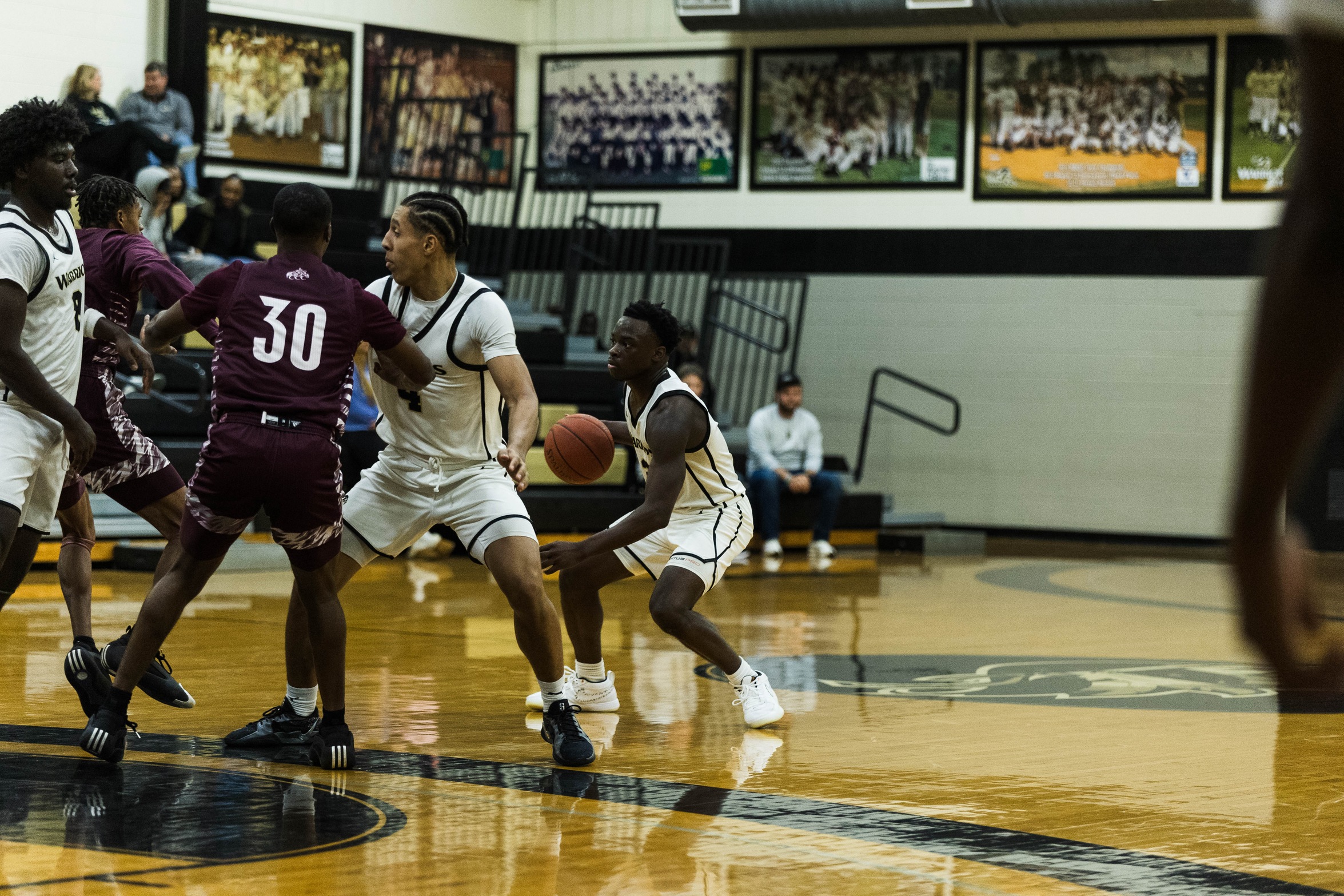 Warriors get their first conference behind 34 points from Rogers