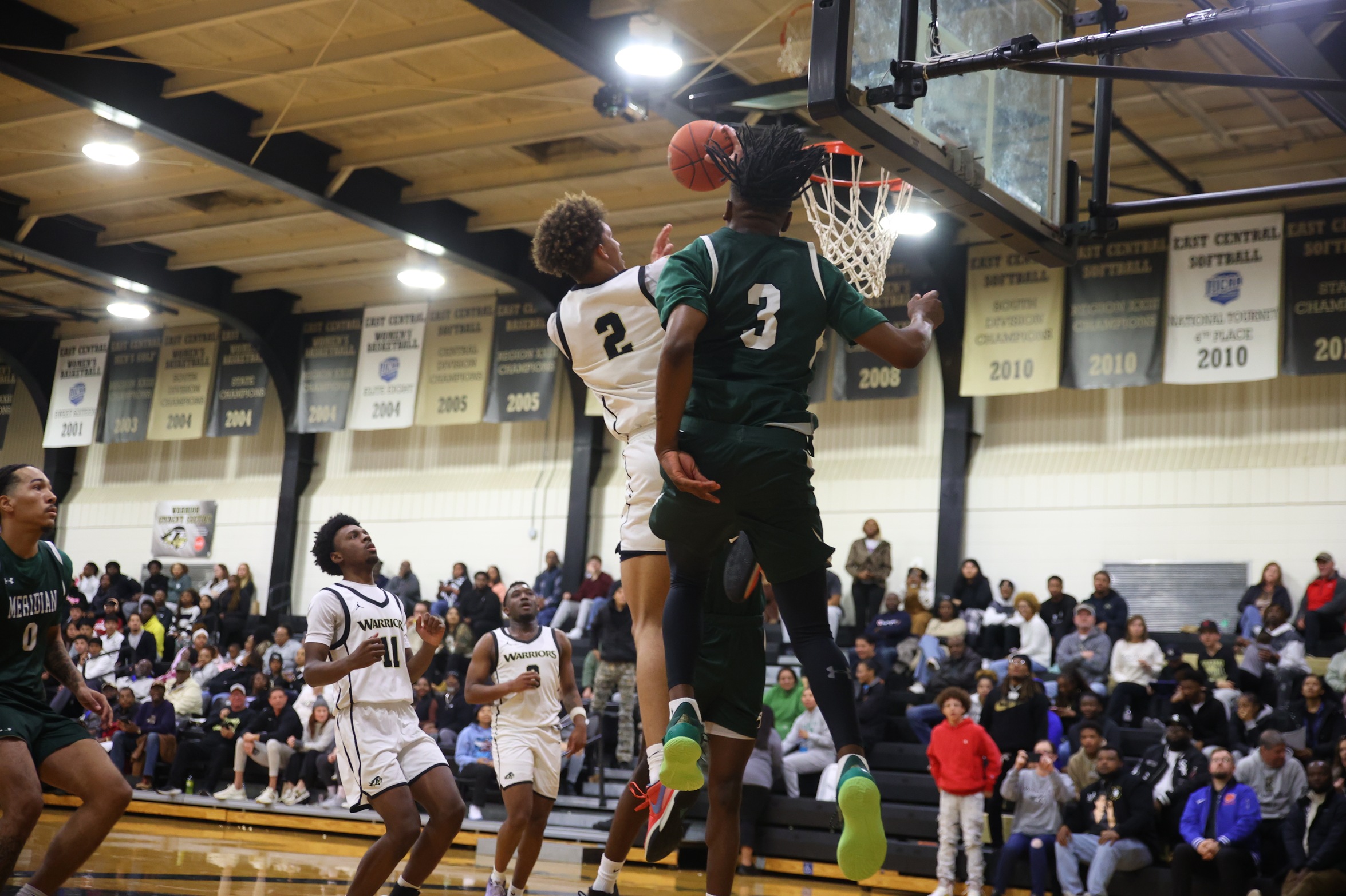 Warriors Slip Past Meridian in One-Point Home Victory