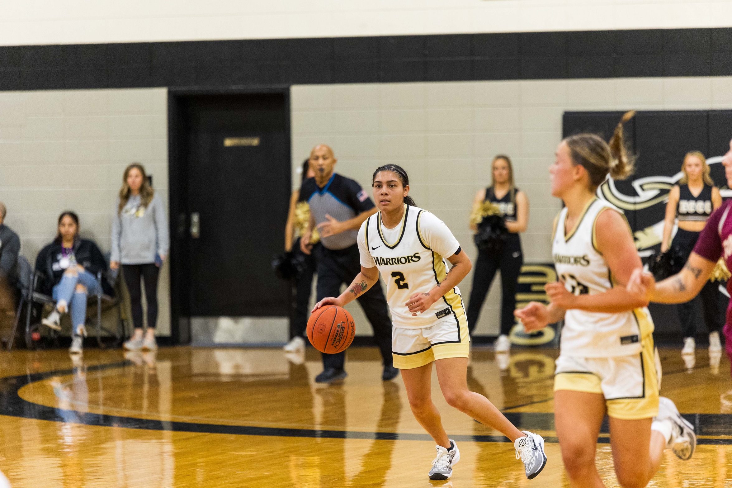Warriors Rout SACC and move to 8-0